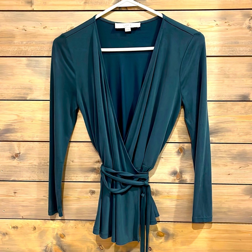 Loft wrap top